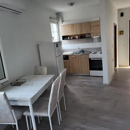 Sea La Vie* Apartament