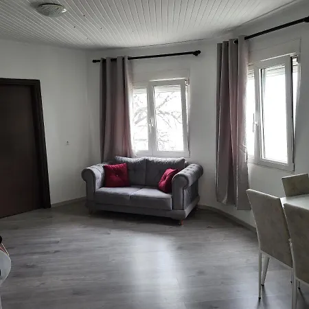 Sea La Vie* Apartment
